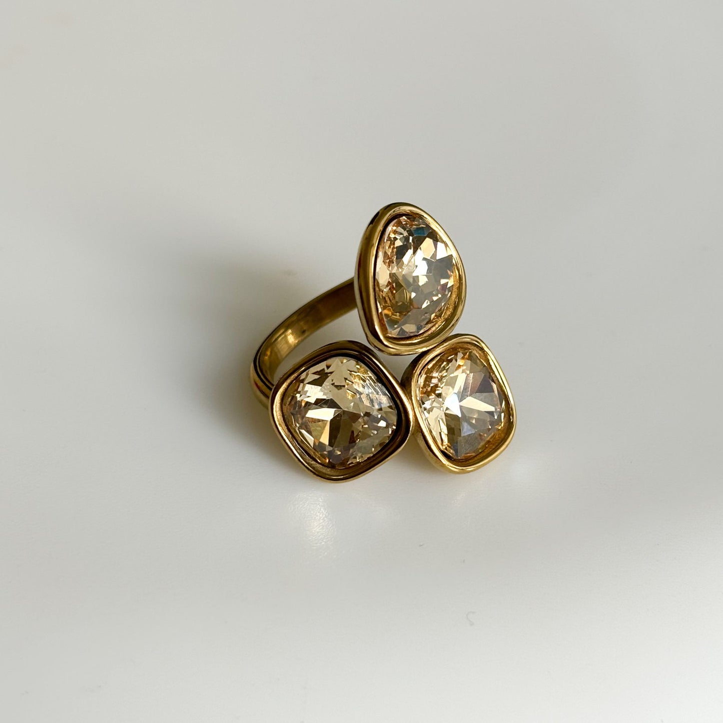 Amara Ring