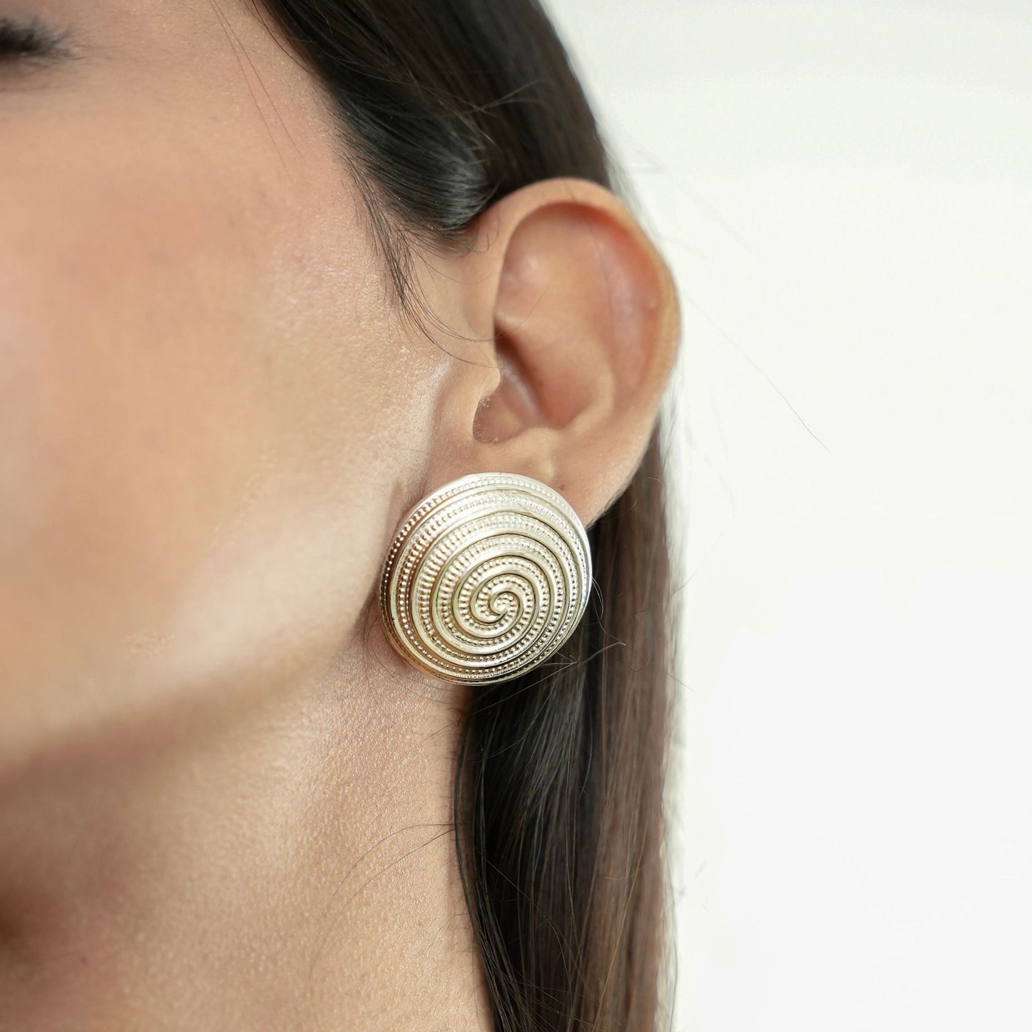 WHORLY BEAD STUD EARRINGS