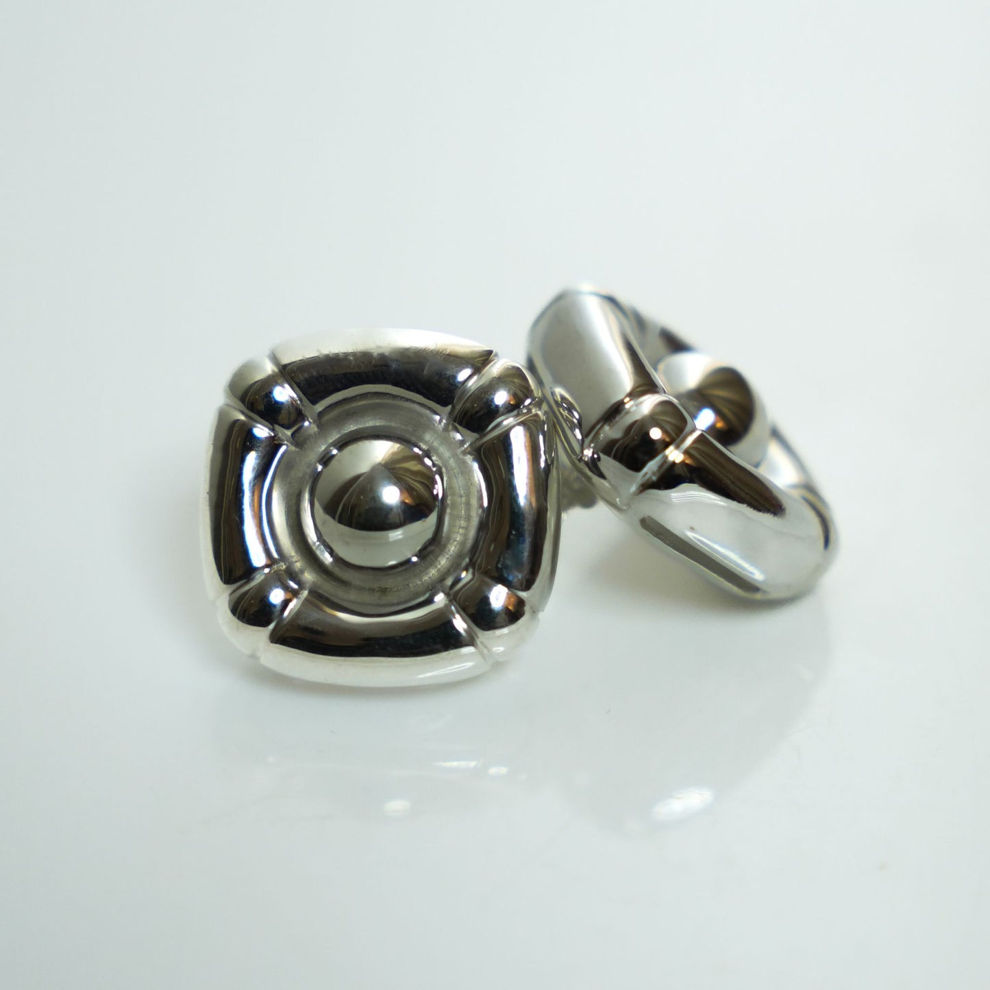 LUSTRA STUD EARRINGS
