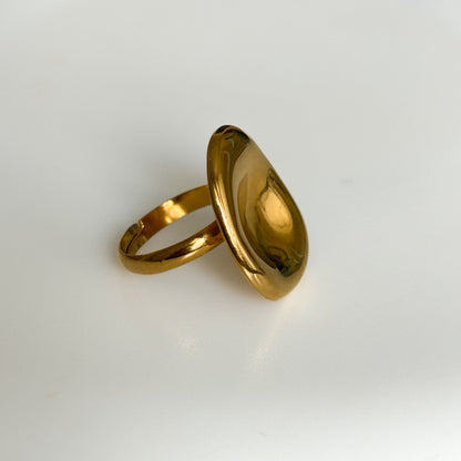 Ova Ring