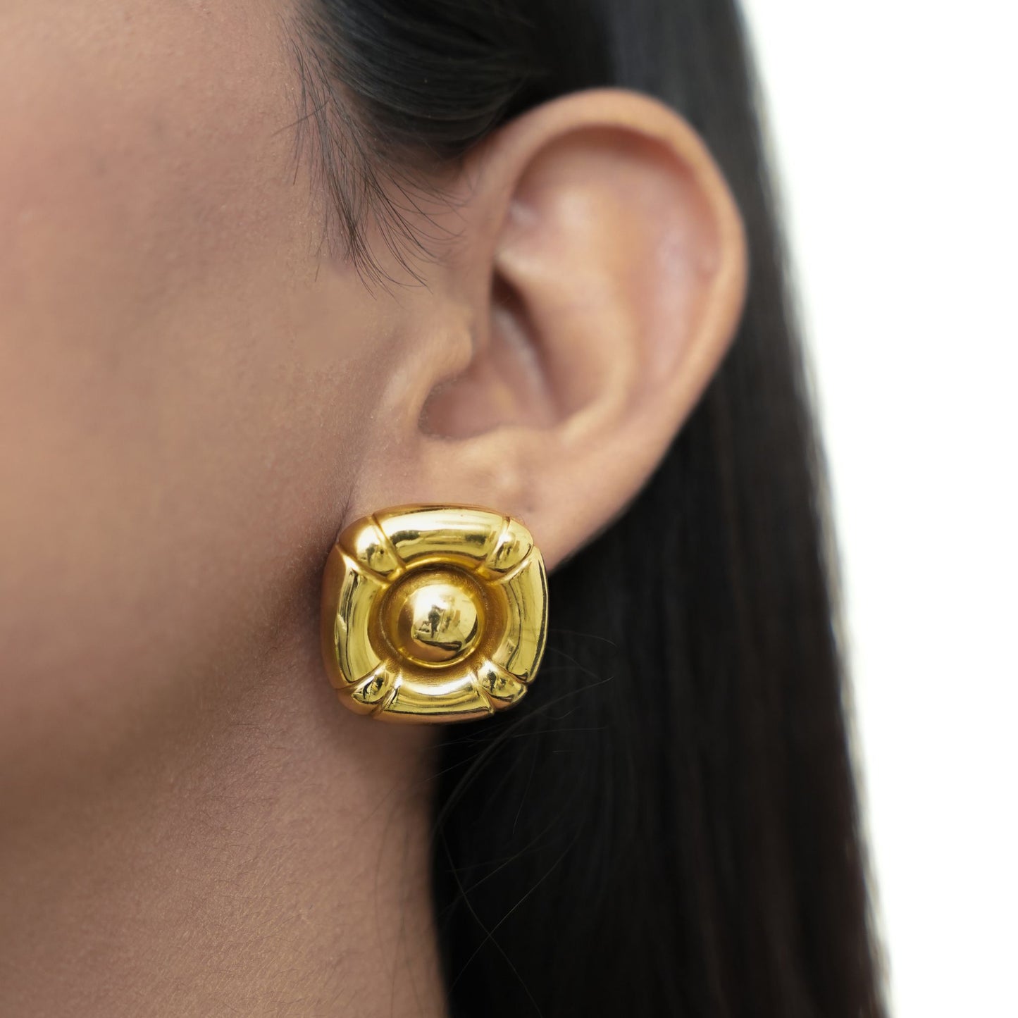 LUSTRA STUD EARRINGS