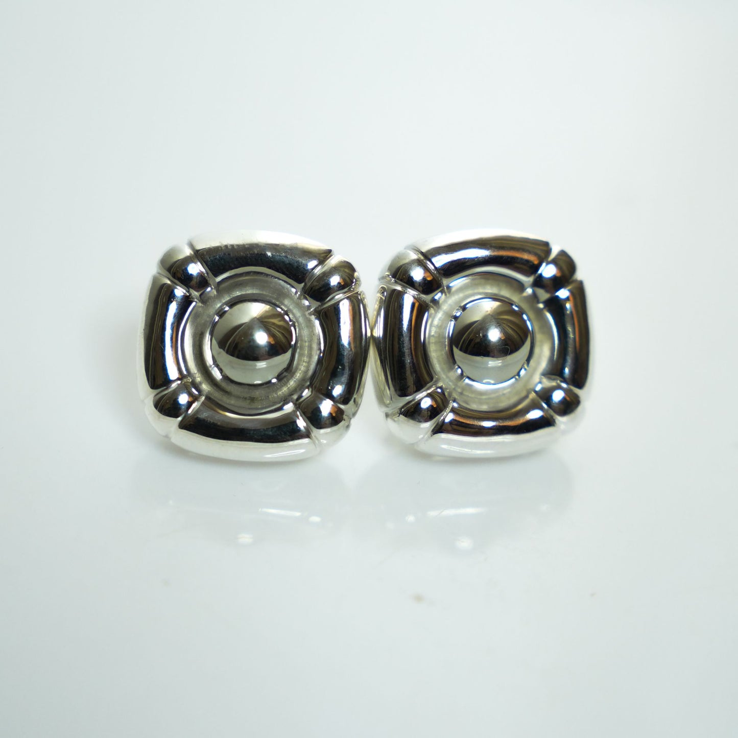 LUSTRA STUD EARRINGS